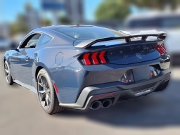 Ford Mustang Dark Horse Fastback 2025