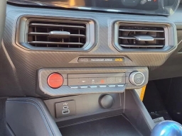 Ford Mustang Dark Horse Fastback 2025