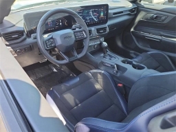 Ford Mustang Dark Horse Fastback 2025