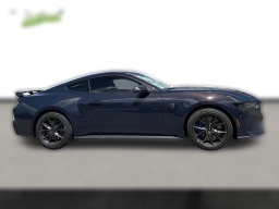 Ford Mustang Dark Horse Fastback 2025