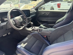 Ford Mustang Dark Horse Fastback 2025