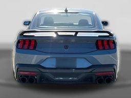 Ford Mustang Dark Horse Fastback 2025