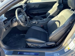 Ford Mustang Dark Horse Fastback 2025