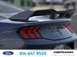 Ford Mustang Dark Horse Fastback 2025