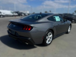 Ford Mustang EcoBoost Fastback 2026