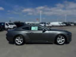 Ford Mustang EcoBoost Fastback 2026