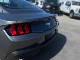 Ford Mustang EcoBoost Fastback 2026