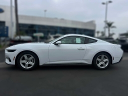 Ford Mustang EcoBoost Fastback 2026