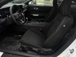 Ford Mustang EcoBoost Fastback 2026