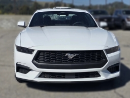 Ford Mustang EcoBoost Fastback 2026