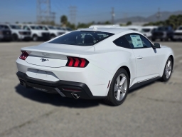 Ford Mustang EcoBoost Fastback 2026