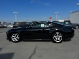 Ford Mustang EcoBoost Fastback 2026