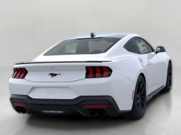 Ford Mustang EcoBoost Fastback 2026