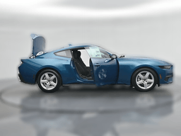 Ford Mustang EcoBoost Fastback 2026