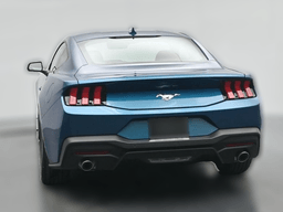 Ford Mustang EcoBoost Fastback 2026