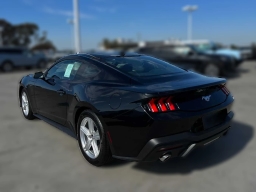 Ford Mustang EcoBoost Fastback 2026