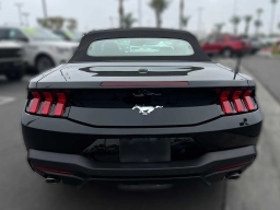 Ford Mustang EcoBoost Premium Convertible 2026