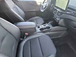 Ford Escape ST-Line FWD 2025