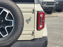 Ford Bronco Outer Banks 4 Door 4x4 2025