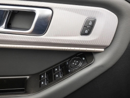 Ford Explorer Active RWD 2025