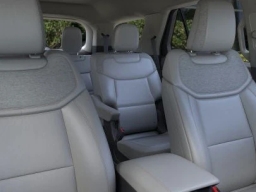 Ford Explorer Active w/200A Pkg RWD 2026