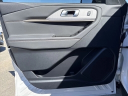 Ford Explorer Active RWD 2025