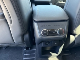 Ford Explorer Active RWD 2025