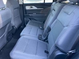 Ford Explorer Active w/100A Pkg RWD 2026