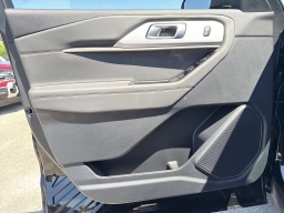 Ford Explorer Active RWD 2025