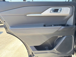 Ford Explorer Active RWD 2025