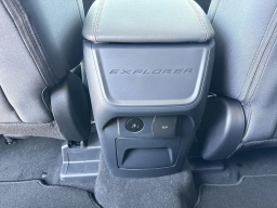 Ford Explorer Active RWD 2025