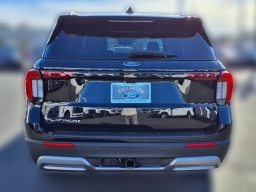 Ford Explorer Platinum RWD 2026