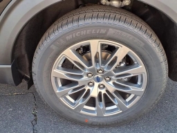 Ford Explorer Platinum RWD 2026