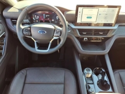 Ford Explorer Platinum RWD 2026