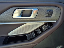 Ford Explorer Platinum RWD 2026