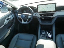Ford Explorer Active w/200A Pkg 4WD 2026