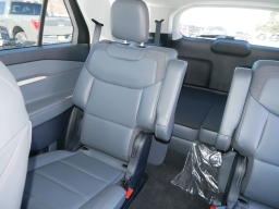 Ford Explorer Active w/200A Pkg 4WD 2026