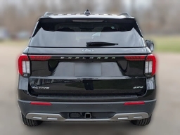 Ford Explorer Active w/200A Pkg 4WD 2026