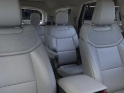 Ford Explorer Active w/200A Pkg 4WD 2026