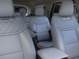 Ford Explorer Platinum 4WD 2026