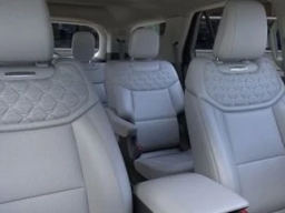 Ford Explorer Platinum 4WD 2026