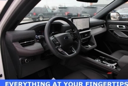 Ford Explorer Platinum 4WD 2026