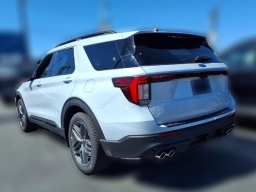 Ford Explorer ST RWD 2026