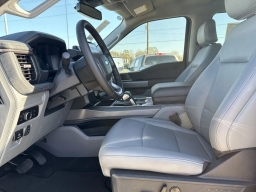 Ford F-150 Lightning Flash 4WD SuperCrew 5.5' Box 2025