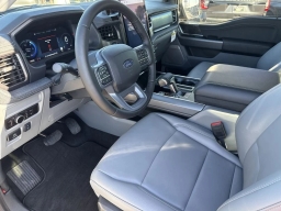 Ford F-150 Lightning Flash 4WD SuperCrew 5.5' Box 2025