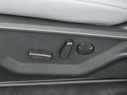 Ford F-150 Lightning Flash 4WD SuperCrew 5.5' Box 2025