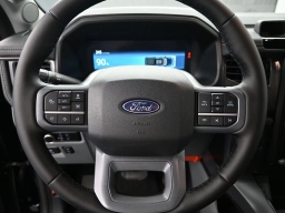 Ford F-150 Lightning Flash 4WD SuperCrew 5.5' Box 2025