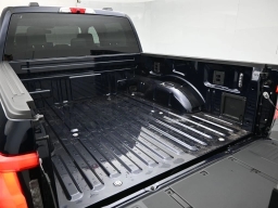 Ford F-150 Lightning Flash 4WD SuperCrew 5.5' Box 2025