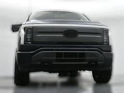 Ford F-150 Lightning Flash 4WD SuperCrew 5.5' Box 2025