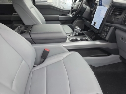 Ford F-150 Lightning Flash 4WD SuperCrew 5.5' Box 2025